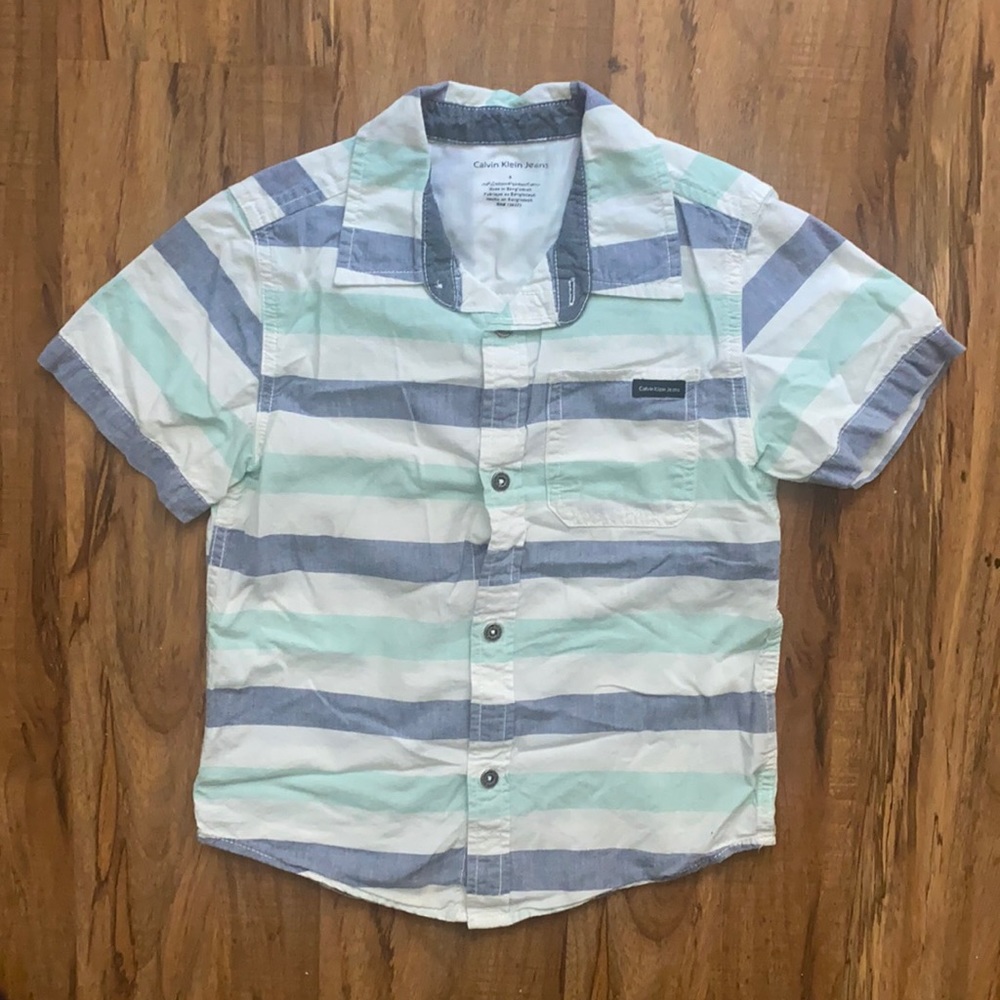 Calvin Klein Jeans Kids/Boy White/Blue Button Shirt - Size 6